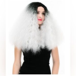 NWT - ELIM curly wig